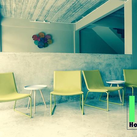 Home'81 بانكوك المظهر الخارجي الصورة